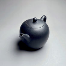 Load image into Gallery viewer, Heini (Wuhui Zhuni) Meirenjian Yixing Teapot, 焐灰朱泥美人肩壶, 180ml

