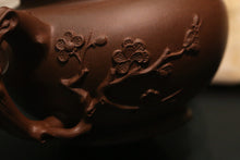 Load image into Gallery viewer, Fully Handmade Dicaoqing Primrose Yixing Teapot by Fan Aijuan, 范爱娟作品-全手工报春四号井底槽青, 230ml
