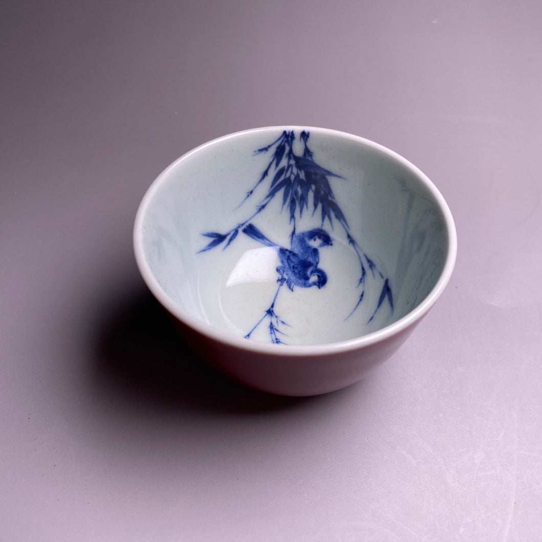 Fanggu Technique Jihong and Qinghua Porcelain Birds and Bamboo Teacup