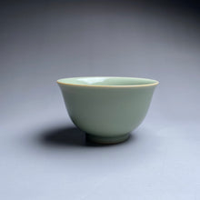 Load image into Gallery viewer, 125ml Miseyou Porcelain PingMing Teacup from Jingdezhen
