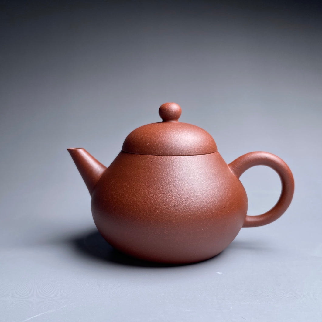 Xiao Hongni Pear Shuiping Yixing Teapot, 小红泥梨式水平, 125ml