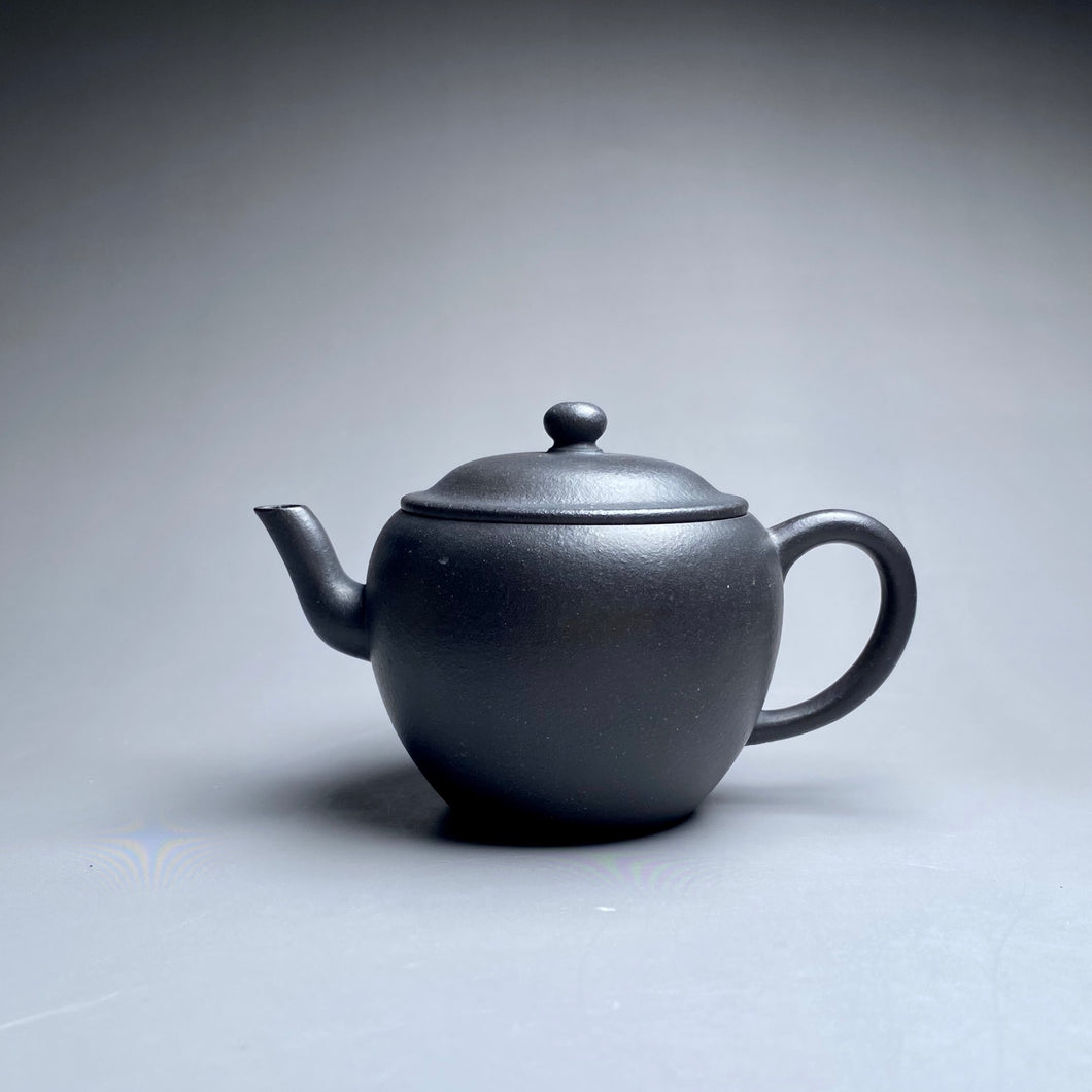 Heini (Wuhui Jiangponi) Wandeng Yixing Teapot, 焐灰降坡泥宛灯壶, 125ml