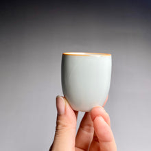 Load image into Gallery viewer, 25ml Mini Fragrance Moon White Ruyao Teacup, 月白汝窑茶杯
