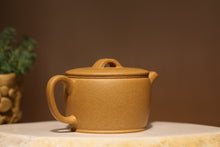 Load image into Gallery viewer, Huangjin Duan Hanwa Yixing Teapot, 黄金段汉瓦, 130ml

