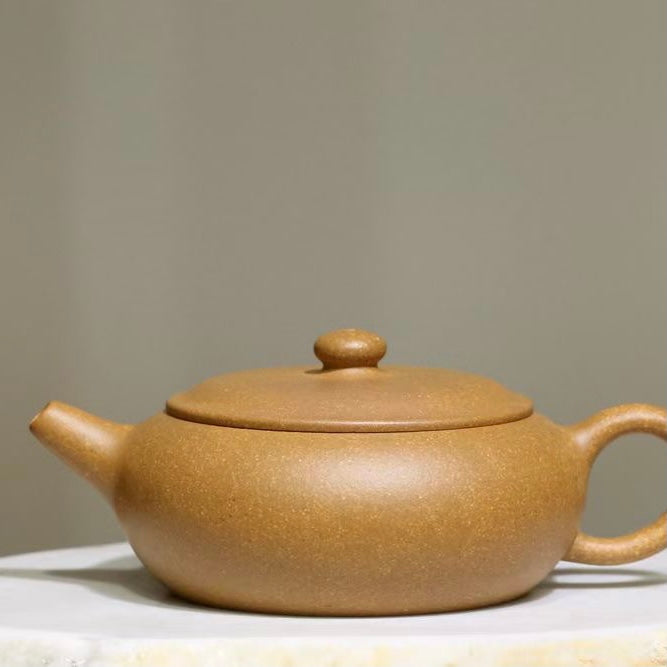 Huangjin Duan Xiangyu Yixing Teapot 黄金段香玉壶,  120ml