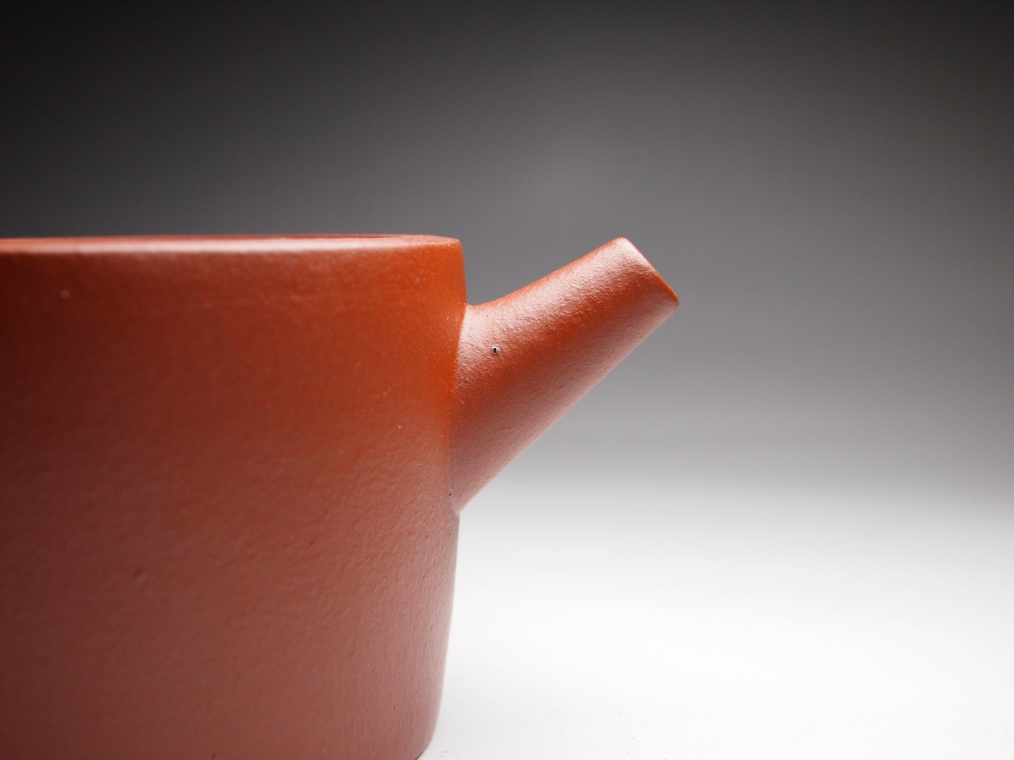 中国　缸豆紅釉　小壷　C　R8514 A fine peachbloom-glazed beehive waterpot, Mark and period