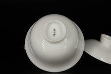 Load image into Gallery viewer, 100ml Classic Jingdezhen Porcelain Gaiwan
