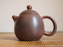 Load image into Gallery viewer, 220ml Big Dragon Egg Nixing Teapot by Li Changquan
