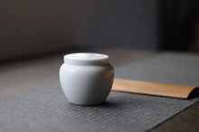 Load image into Gallery viewer, Jingdezhen White Porcelain Tea Caddy
