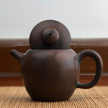 Load image into Gallery viewer, 130ml Julunzhu Nixing Teapot by Li Changquan
