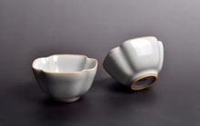 Load image into Gallery viewer, Pair of Matching 90ml Four Lobed Ruyao Sky Blue 天青 Tea Cups
