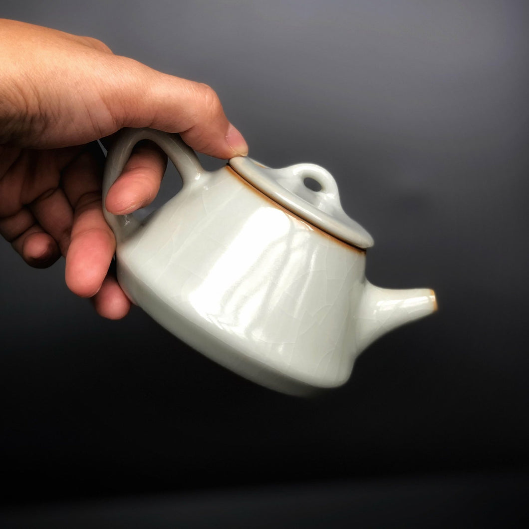 Ruyao Shipiao Teapot, 汝窑石瓢壶, 176ml