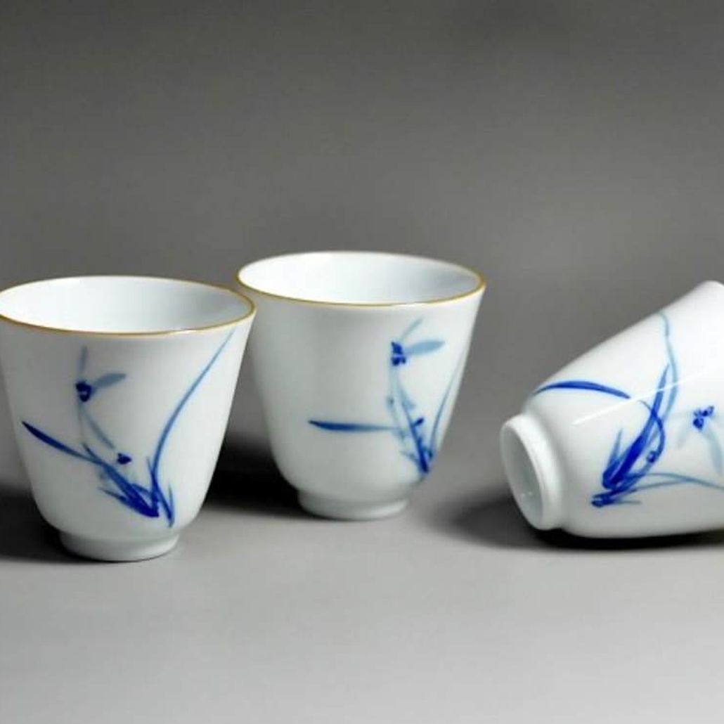 62ml Yingqing/bluish white porcelain with magnolia