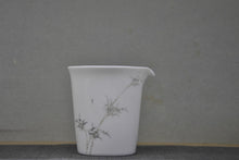 Load image into Gallery viewer, Bamboo Youzhongcai Jingdezhen White Porcelain Teaset (with Gaiwan)
