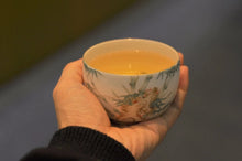 Load image into Gallery viewer, 140ml Large Bamboo Painting Gold Ring Jingdezhen Porcelain Luohan Cup
