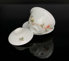 Load image into Gallery viewer, Autumn Chrysanthemum Youzhongcai Jingdezhen Porcelain Gaiwan, 110ml
