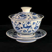 Load image into Gallery viewer, 176ml Fish and the Sea Qinghua Fanggu Jingdezhen Porcelain Gaiwan
