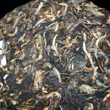 Load image into Gallery viewer, 2013 Autumn Xinghai Certified Organic BAN ZHANG Raw Pu&#39;er Tea Cake
