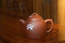 Load image into Gallery viewer, Zhuni Qinquan Yixing Teapot with Diancai Flower and butterfly, 点彩朱泥秦权壶,  160ml
