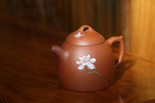 Load image into Gallery viewer, Zhuni Qinquan Yixing Teapot with Diancai Flower and butterfly, 点彩朱泥秦权壶,  160ml
