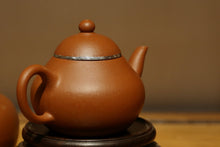 Load image into Gallery viewer, Silver Rim Zhuni 朱泥 Pear Yixing Teapot, 130ml
