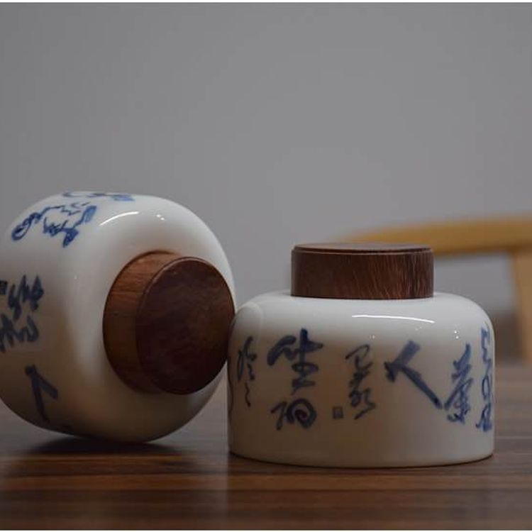 Calligraphy Blanc de Chine Porcelain Tea Caddy (Wooden Lid), 350ml