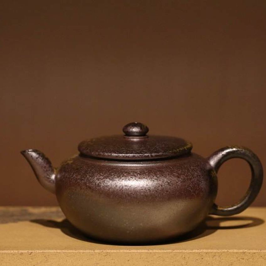 Wood Fired Dicaoqing 底槽青 Pinggai Lianzi Yixing Teapot, 170ml