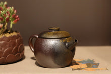 Load image into Gallery viewer, Wood Fired Julunzhu 巨轮珠 Yixing Teapot, Dicaoqing clay, 130ml
