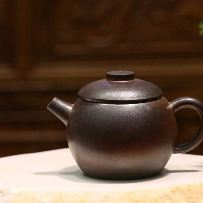 Wood Fired Julunzhu 巨轮珠 Yixing Teapot, Dicaoqing clay, 130ml  no. 6