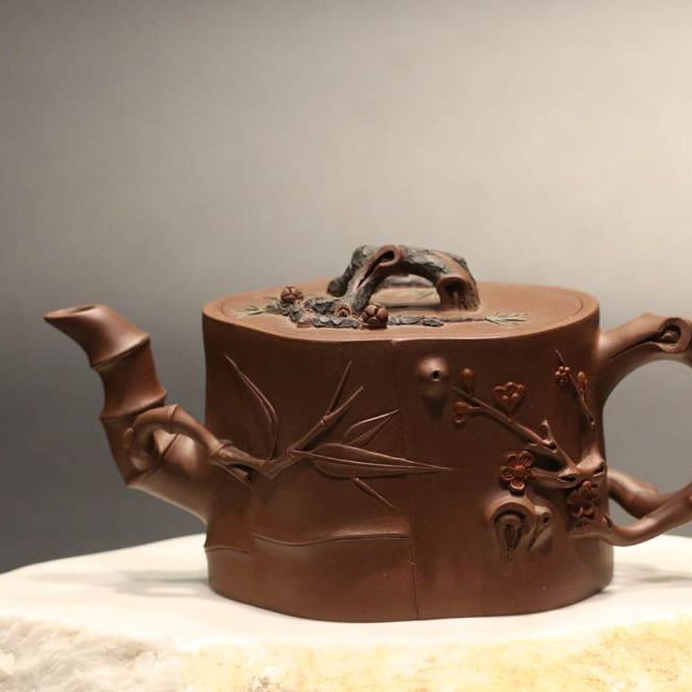 范爱娟作品-全手工岁寒三友四号井底槽青 Fully Handmade Dicaoqing Three Cold Weather Friends Yixing Teapot by Fan Aijuan, 330ml