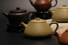 Load image into Gallery viewer, Benshan duanni 本山段泥 ManSheng Shipiao Yixing Teapot, 190ml
