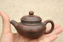 Load image into Gallery viewer, 75ml Fanggu Nixing Teapot by Li Wenqiong
