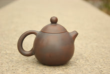 Load image into Gallery viewer, 120ml Little Longdan Nixing Teapot by Zhou Yujiao
