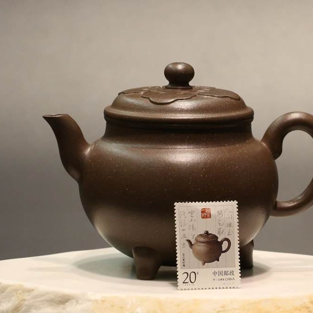 TianQingNi Ruyi Three Leg Yixing Teapot, 天青泥如意三足壶, 300ml