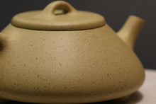 Load image into Gallery viewer, Zhima lüni 芝麻绿泥  Shipiao Yixing Teapot, 150ml
