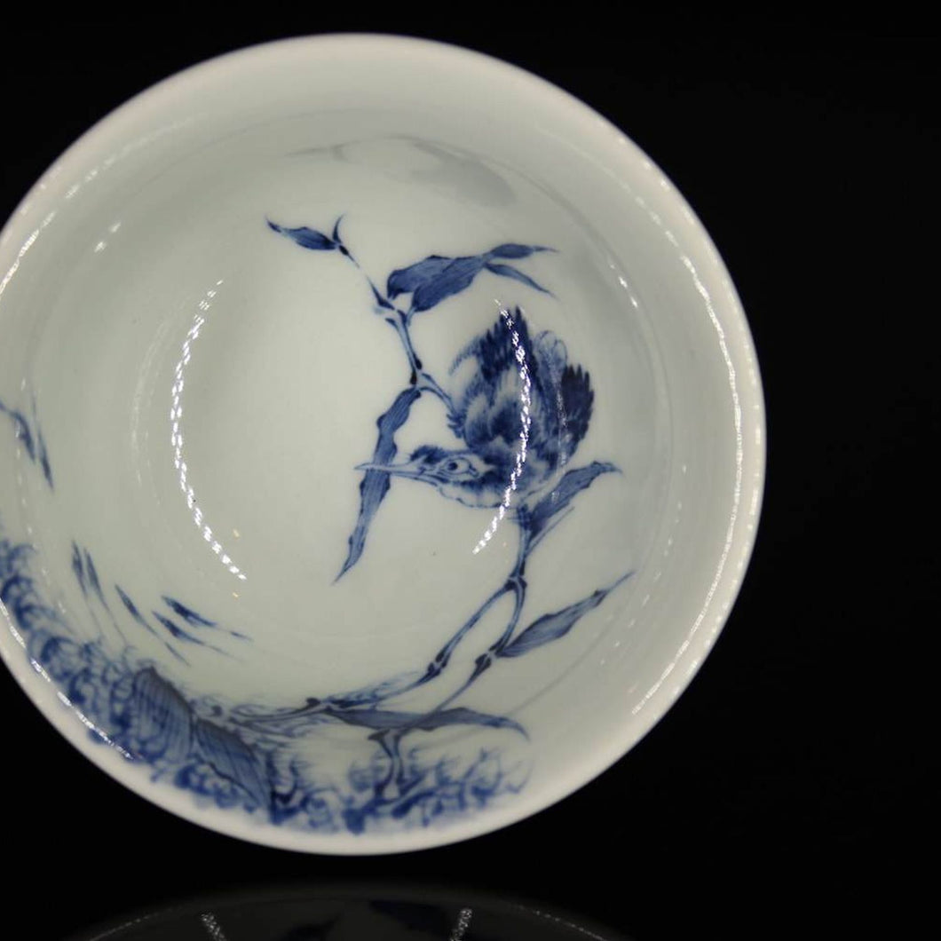 134ml Fanggu Technique Jihong and Qinghua Porcelain Bird Cup