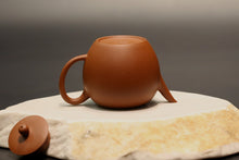 Load image into Gallery viewer, Zhuni Meirenjian Yixing Teapot, 朱泥美人肩壶, 180ml
