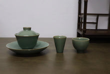 Load image into Gallery viewer, 125ml Celadon Porcelain Gaiwan from Jingdezhen
