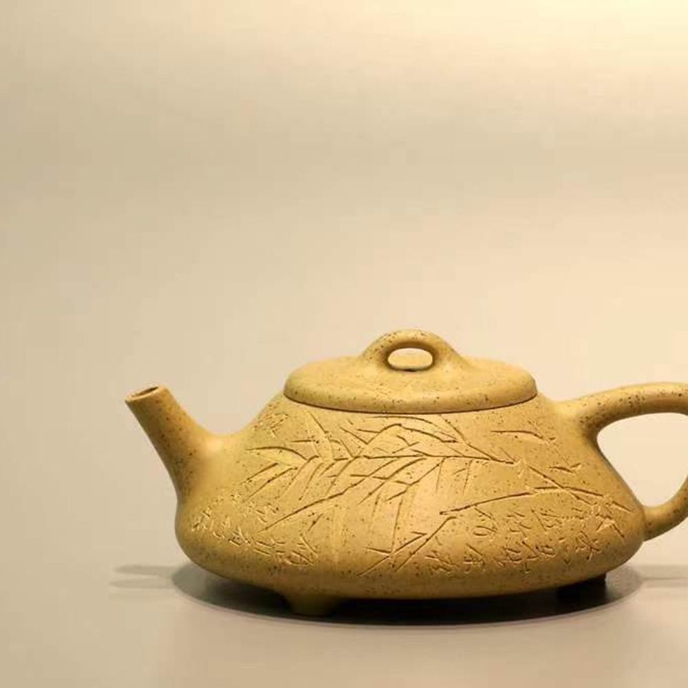 Benshan Lüni Shipiao Yixing Teapot with Carvings of Bamboo, 本山绿泥石瓢壶, 140ml