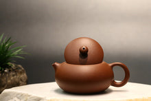 Load image into Gallery viewer, Zhuni Bian Xishi Yixing Teapot, 朱泥西施壶, 120ml
