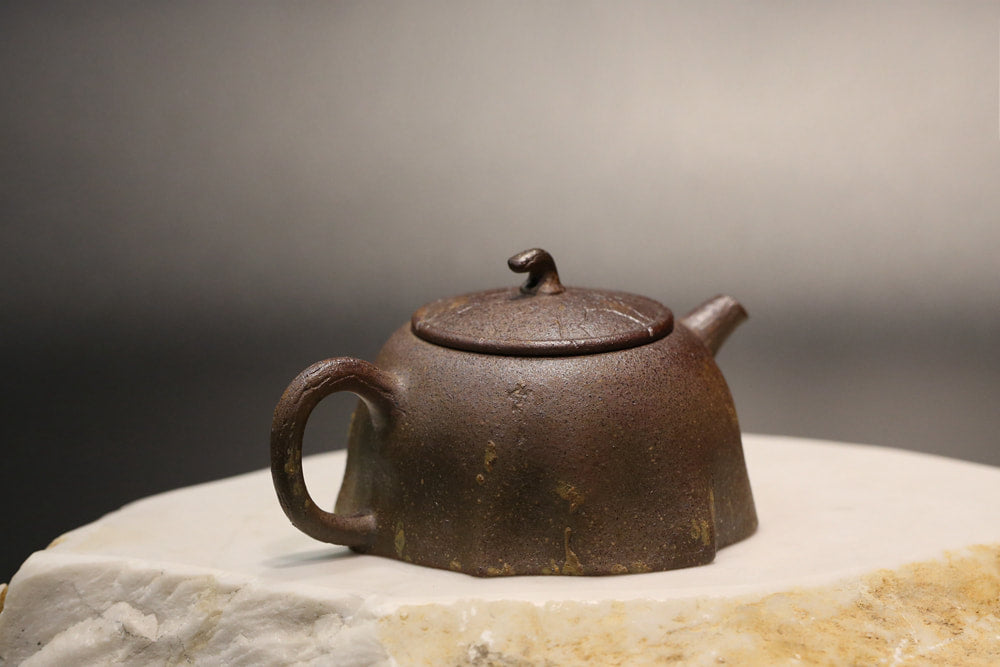 Wood Fired Lao Duanni Lianjing Yixing Teapot 柴烧老段泥莲镜壶 no.1, 160ml