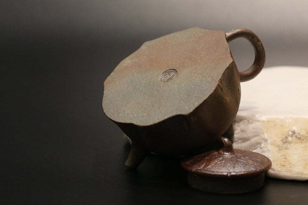 Wood Fired Lao Duanni Lianjing Yixing Teapot 柴烧老段泥莲镜