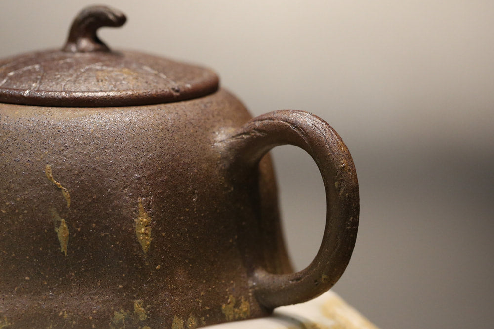 Wood Fired Lao Duanni Lianjing Yixing Teapot 柴烧老段泥莲镜