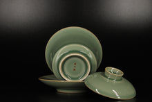 Load image into Gallery viewer, 120ml Master&#39;s Celadon Porcelain Gaiwan from Jingdezhen
